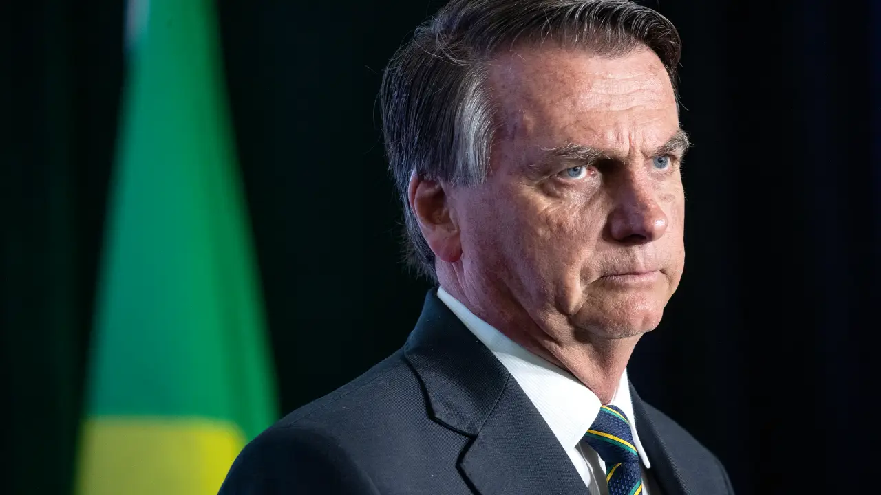 STF torna Bolsonaro réu por tentativa de golpe de Estado