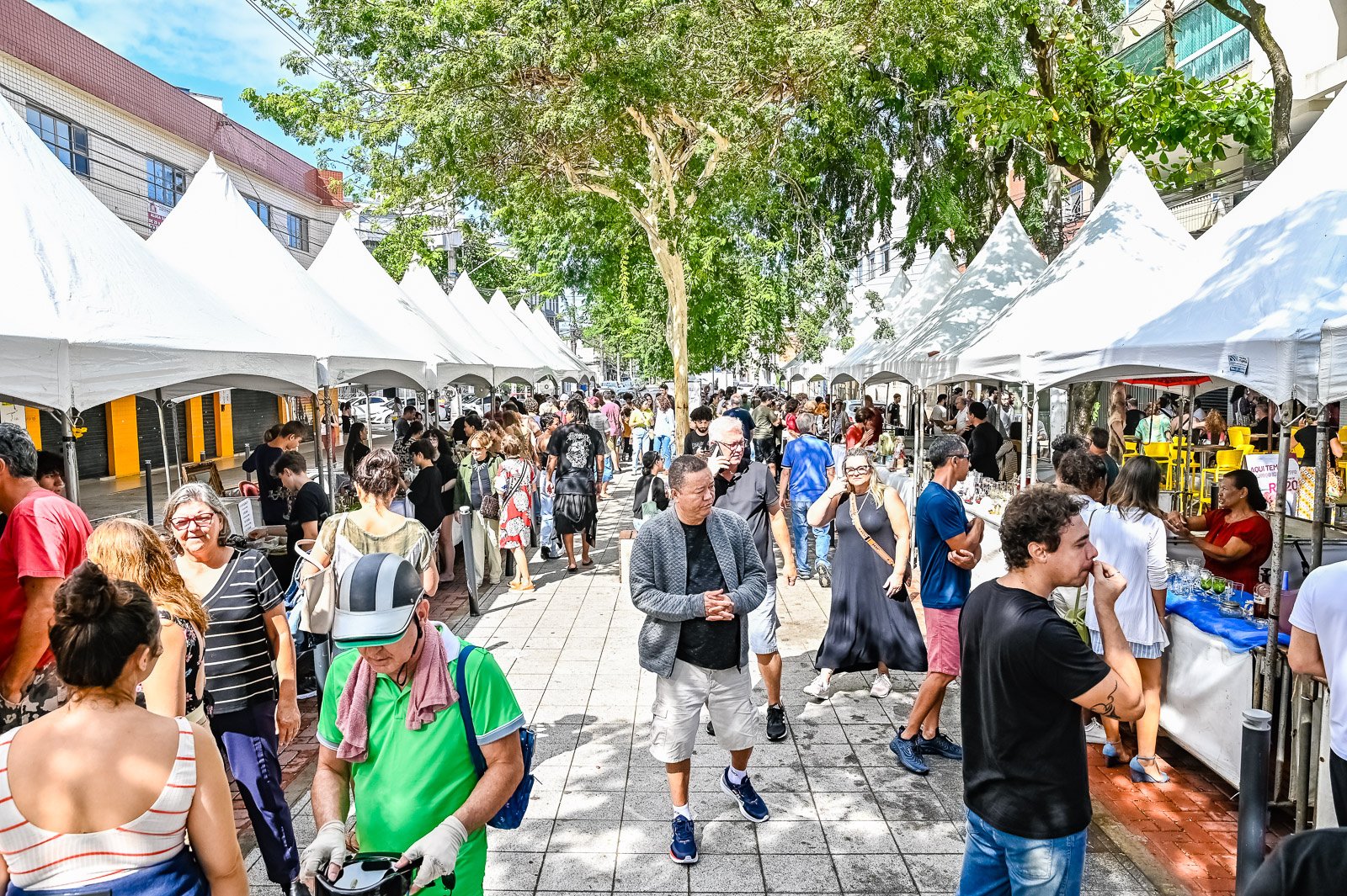 Feira de Antiguidades da Rua da Lama terá 1ª edição de 2026 neste sábado (3)