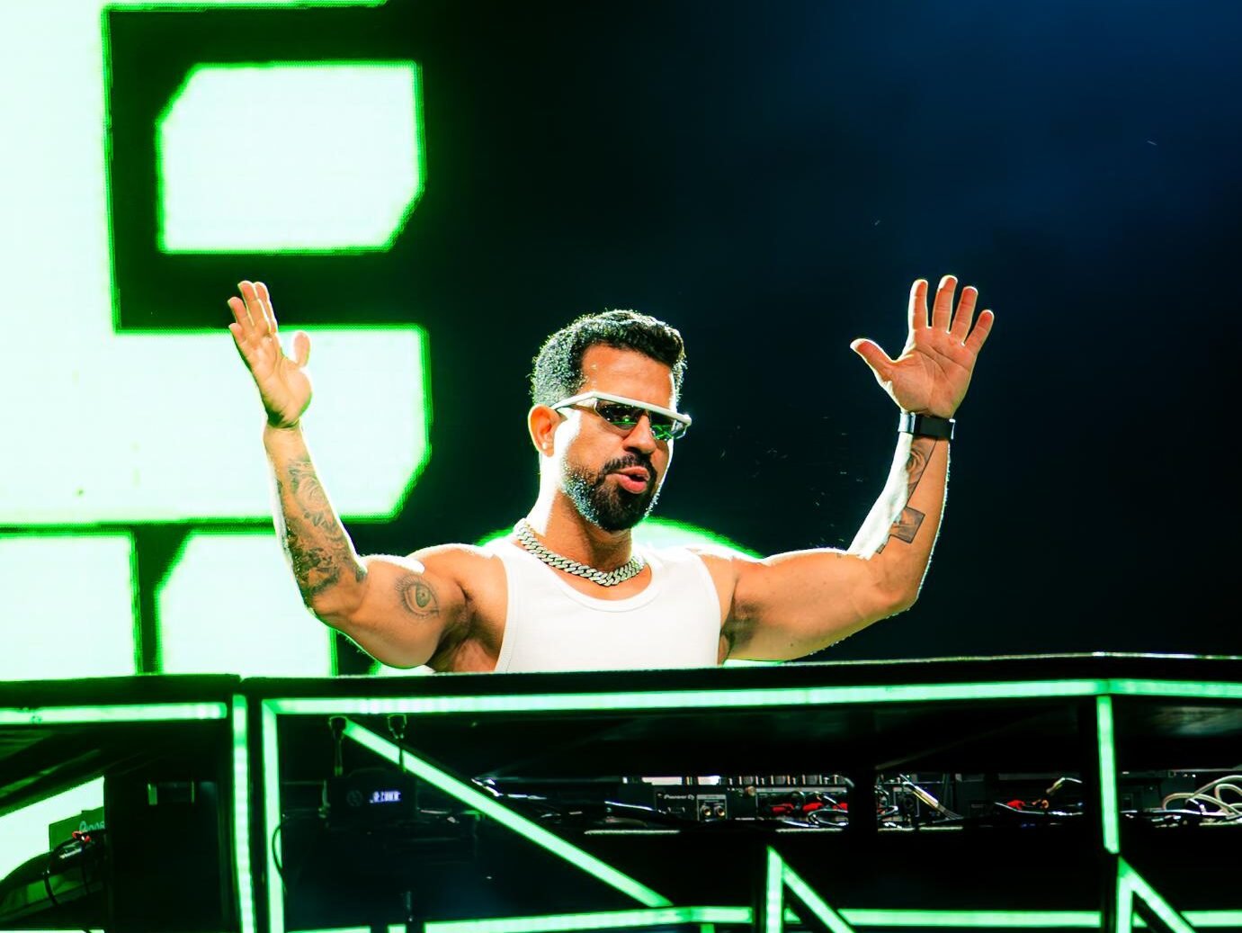 Dennis DJ retorna a Vitória com projeto inédito ‘Face to Face’ em agosto