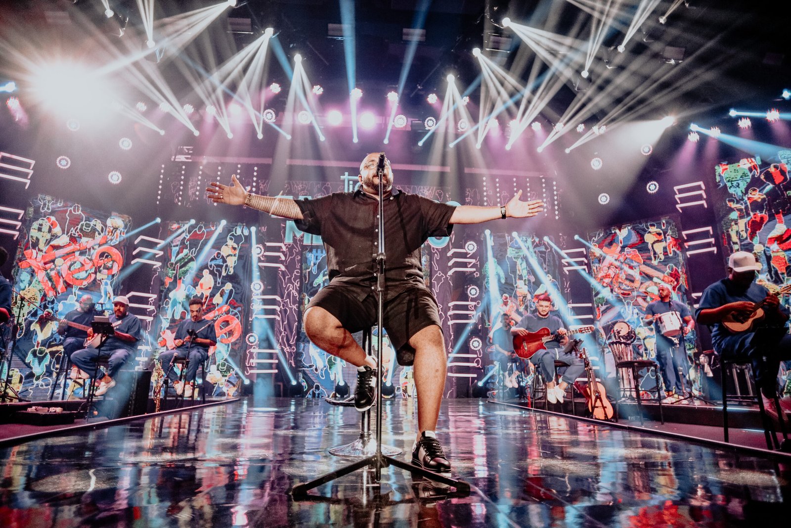 Tiee retorna a Vitória com o show ‘Samba Pro Meu Povo’, neste sábado (20)