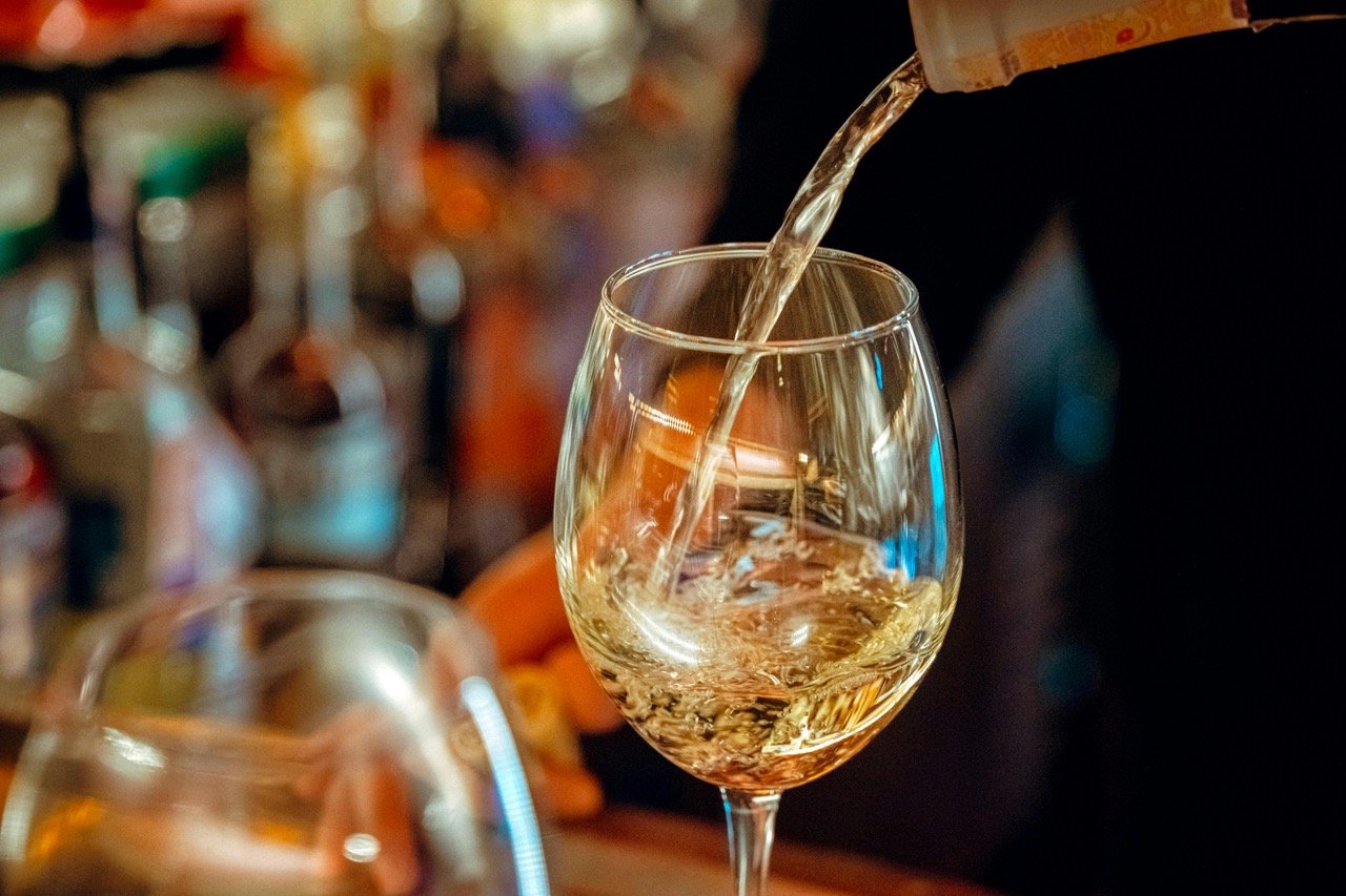Iriri Vinhos e Abraços traz música, gastronomia e mais de 30 rótulos internacionais
