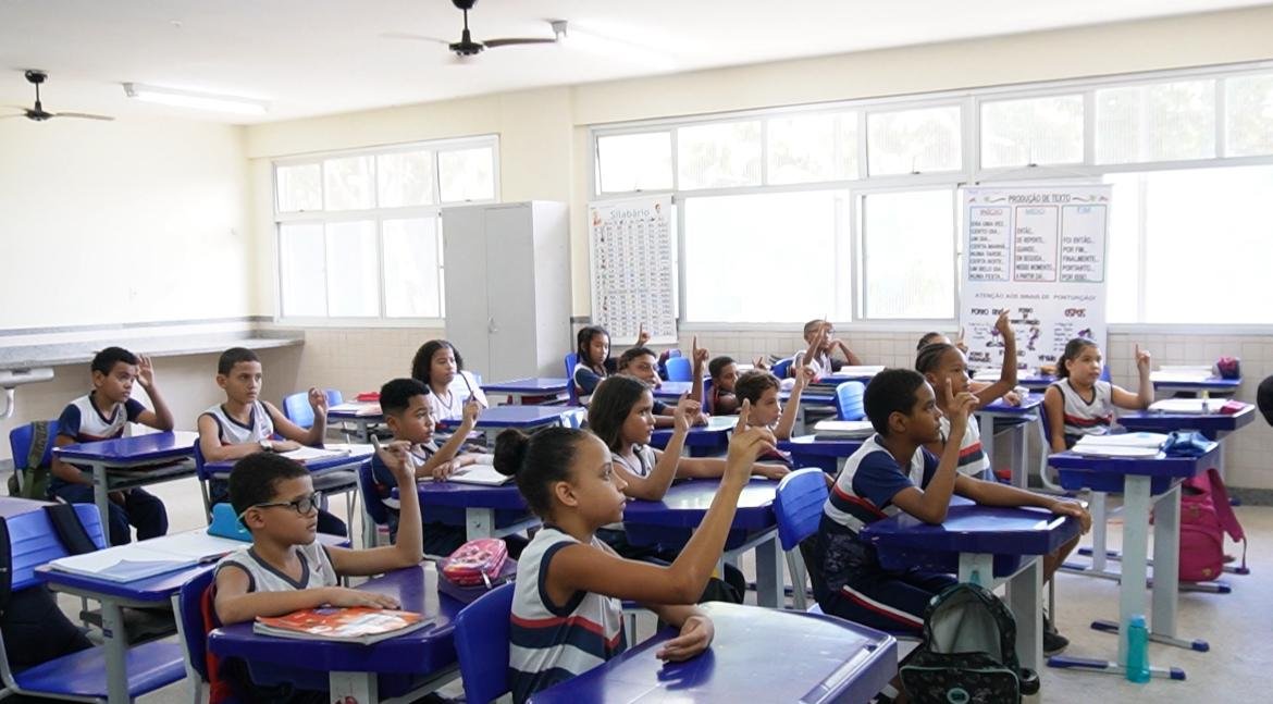 Dia Nacional da Língua Brasileira de Sinais: escola do ES se destaca por incluir Libras no currículo