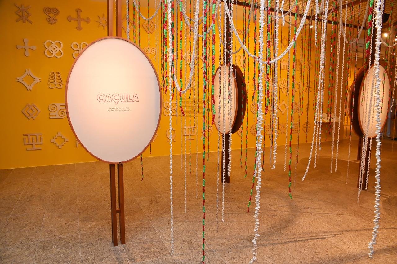 Exposição ‘Línguas africanas que fazem o Brasil’ ganha novo catálogo com lançamento nesta terça (18)