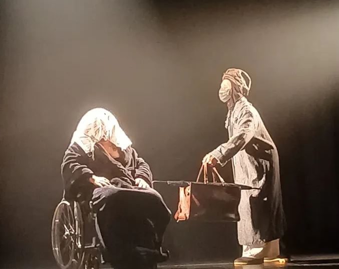 Espetáculo inclusivo ‘F.I.M’ leva uma história distópica ao palco do Sônia Cabral