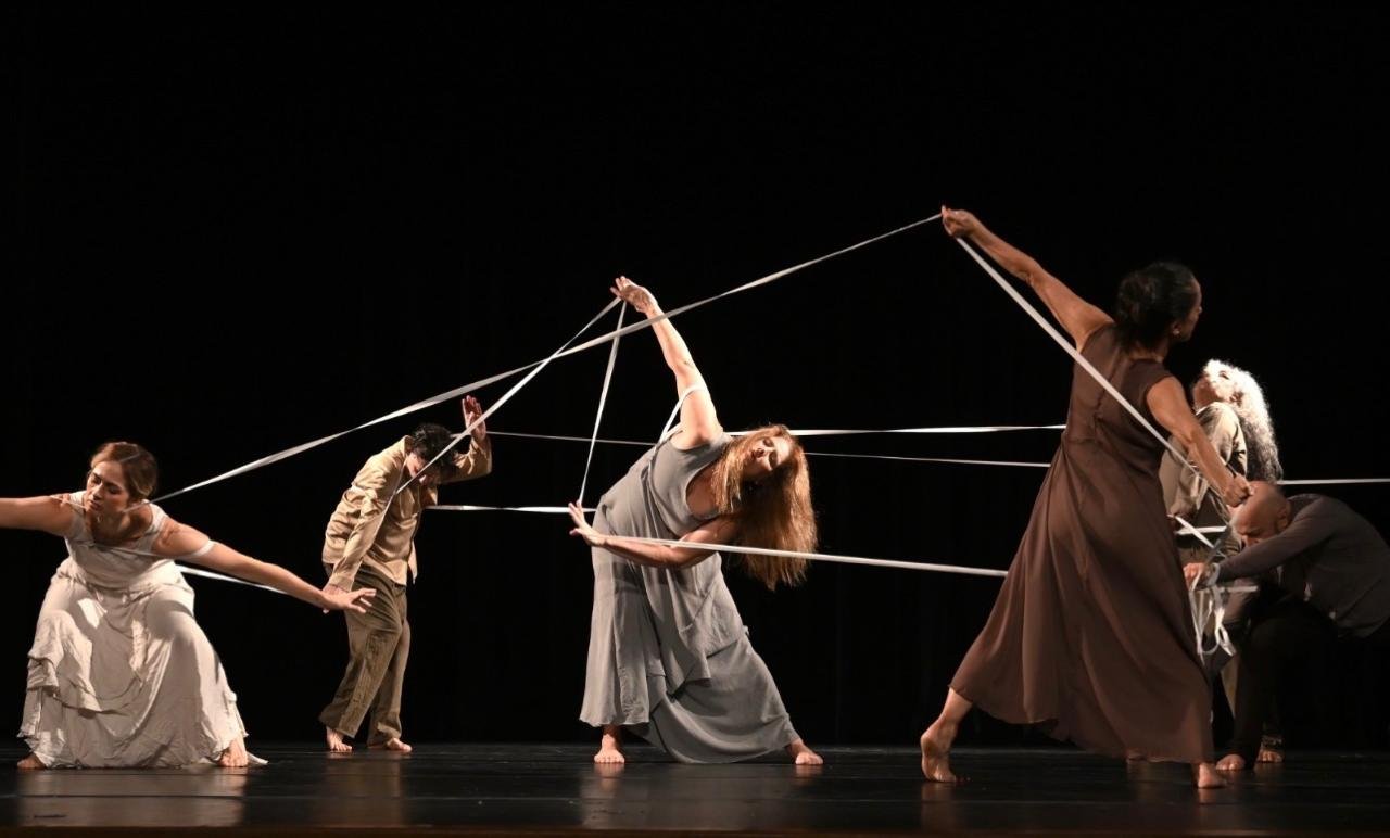 Espetáculo reúne artistas veteranos da dança para discutir etarismo nos palcos