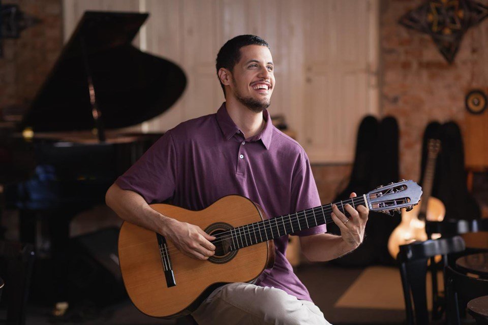 Violonista Renan Simões é atração da Série Acordes de Concertos nesta segunda (15)