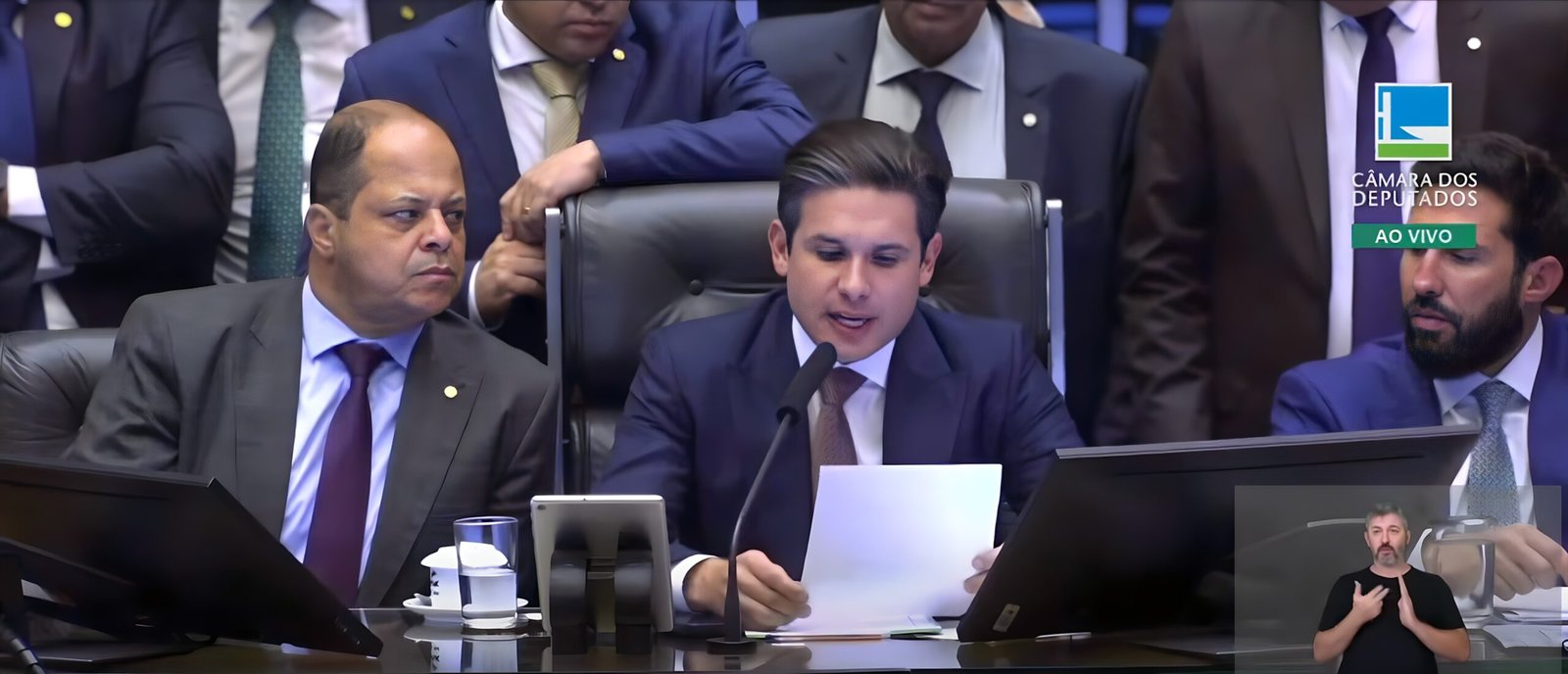 Câmara aprova urgência para projeto de anistia a atos antidemocráticos