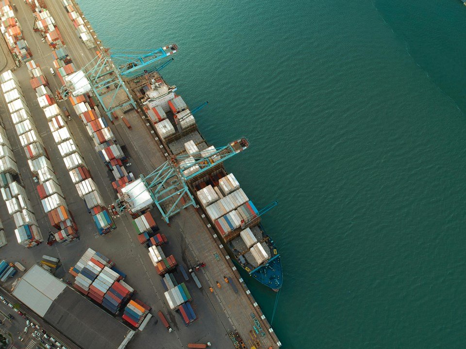 ES anuncia medidas de proteção para setores impactados por tarifa dos EUA