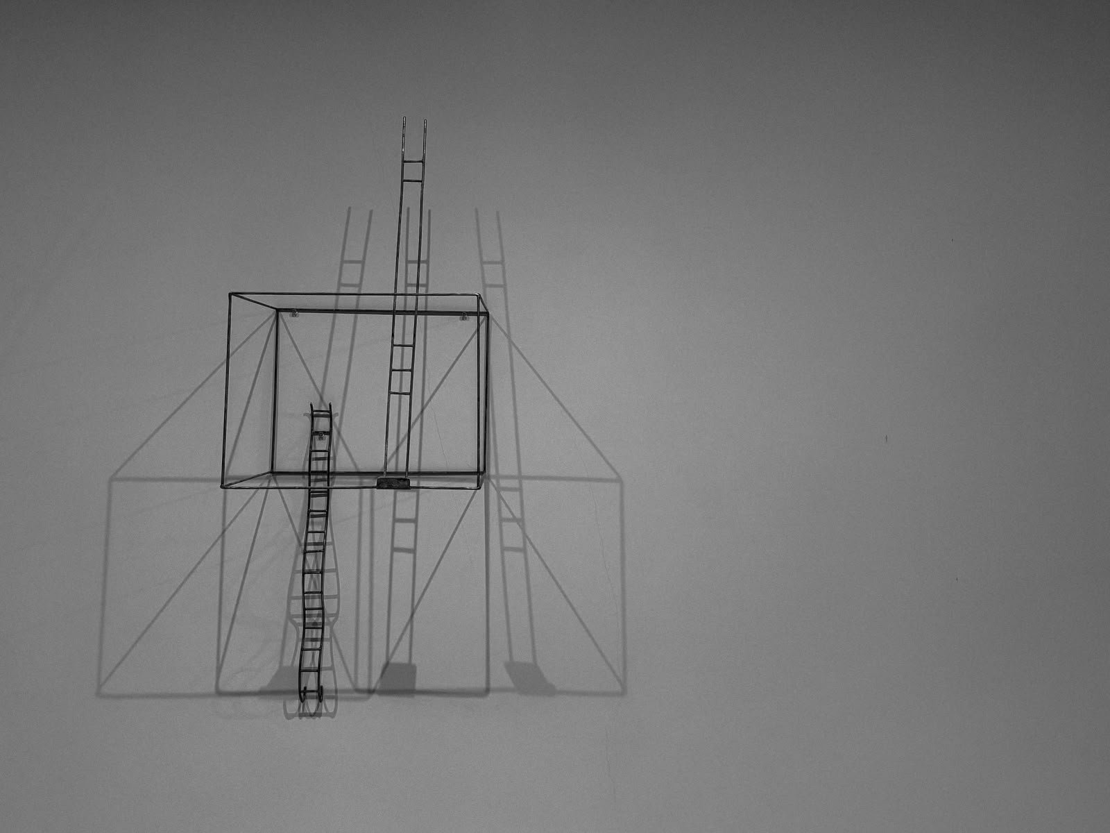 Exposição A(S)CENDER transforma o metal em arte e reflexão em Vitória