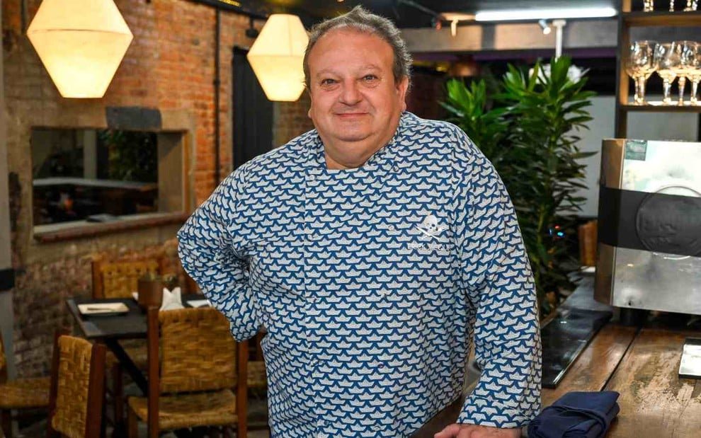 Chef Jacquin prepara moqueca capixaba em episódio do Pesadelo na Cozinha