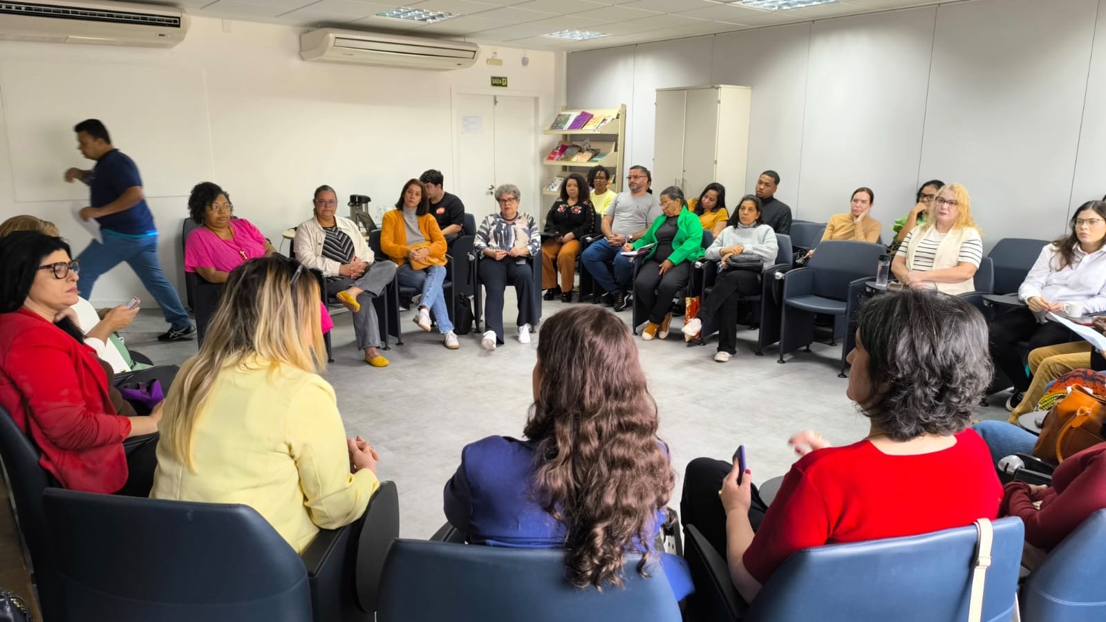 Palestra em Cariacica aborda reflexões sobre cultura e direitos de pessoas ciganas