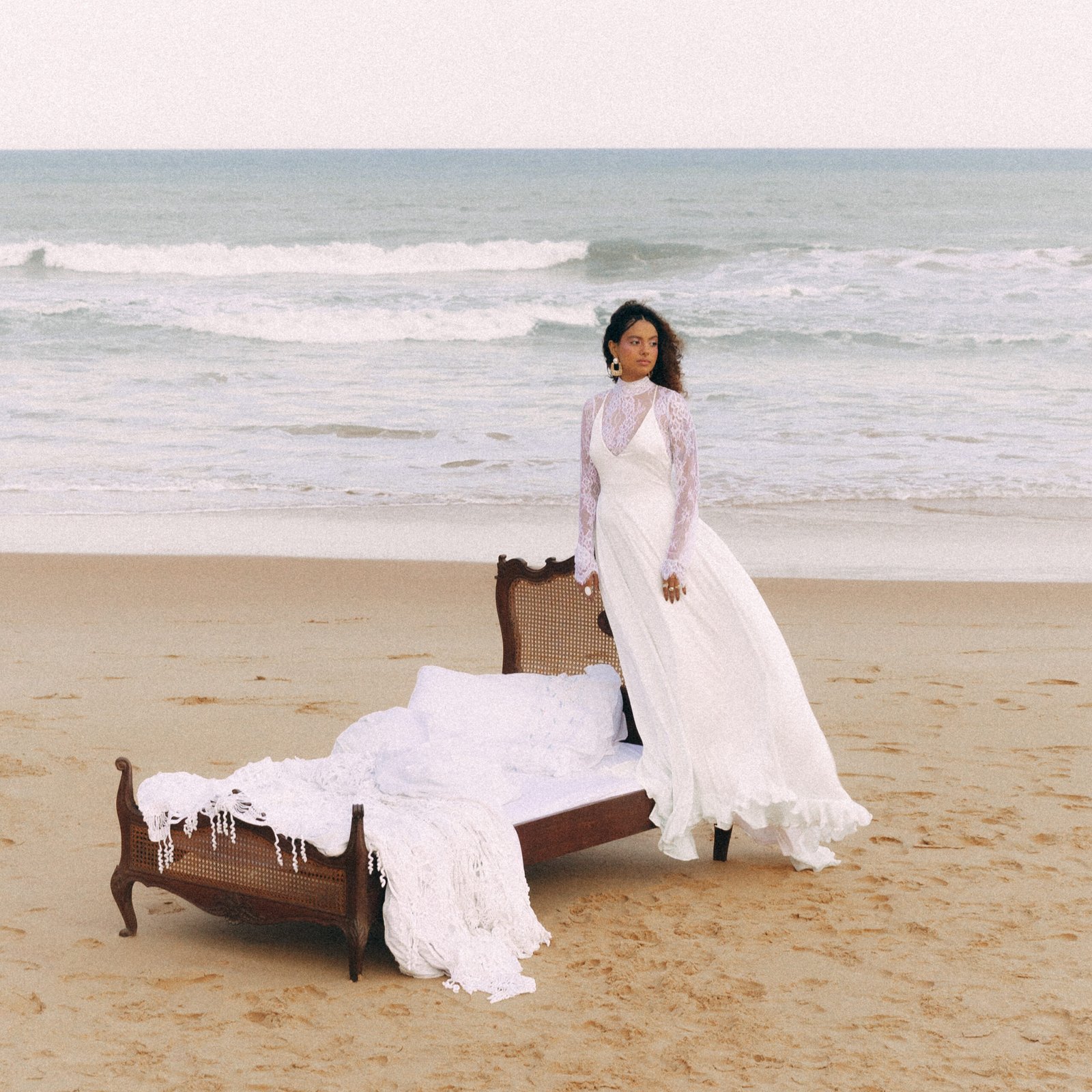 Cantora Luiza Dutra lança o single ‘Sonho Bom’ no Dia dos Namorados