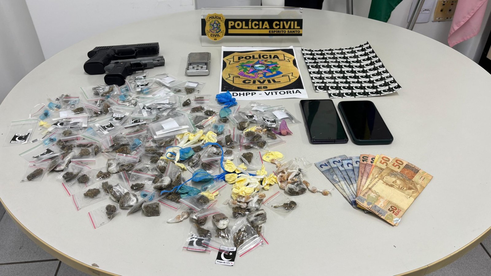 Sete são presos em operação contra o tráfico de drogas em Vitória