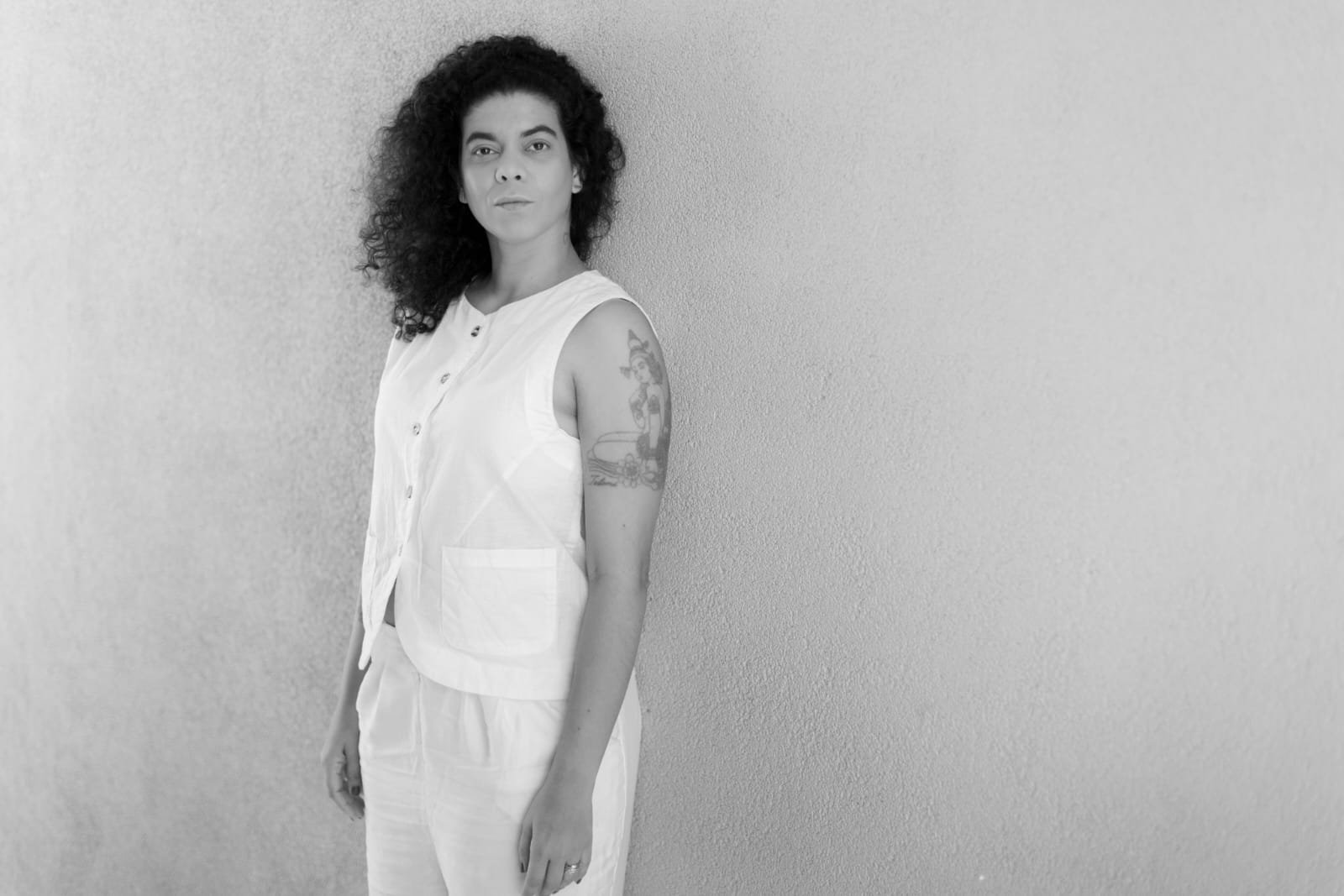 Jeovanna Vieira discute literatura feminina e mercado editorial no podcast Elas EScrevem