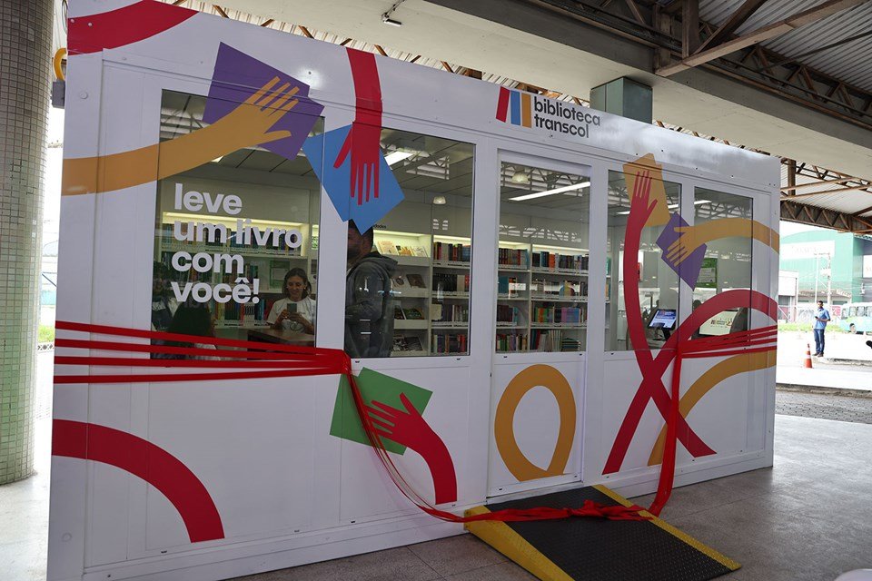 Biblioteca Transcol é reinaugurada no Terminal de Jardim América, em Cariacica