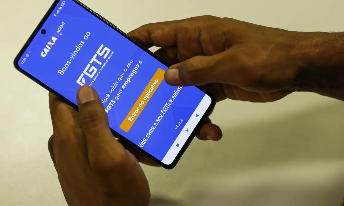 Caixa paga FGTS para demitidos que aderiram ao saque-aniversário nesta quinta; confira