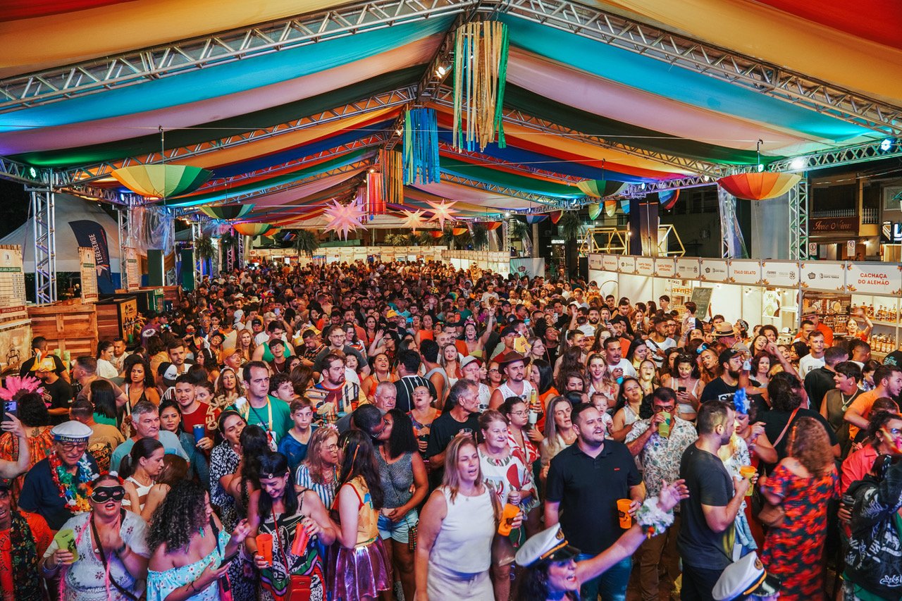 Festival Santo Boteco leva música, marchinhas e sabores ao Carnaval de Santa Teresa