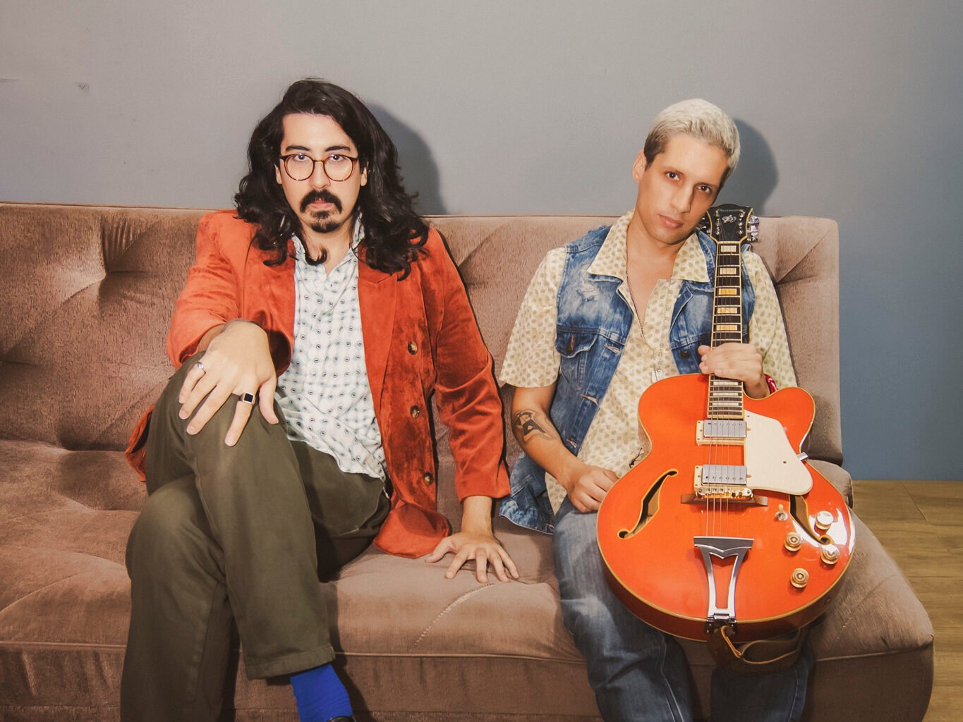 Vitu lança single em parceria com Ronnie Silveira e banda Moreati