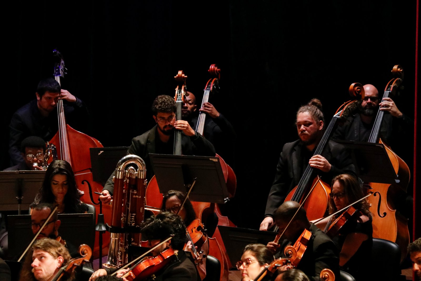 Orquestra Sinfônica do ES apresenta Beethoven e Strauss com maestro Cláudio Cruz