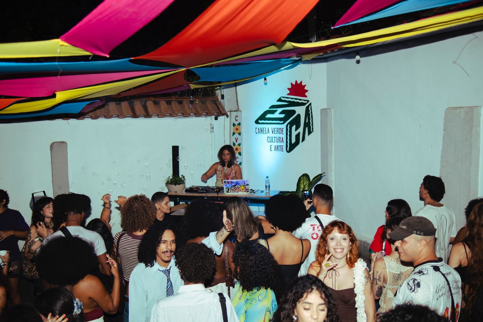 Feira PortaFora chega a Vila Velha com arte gratuita, flash tattoo e discotecagem em vinil