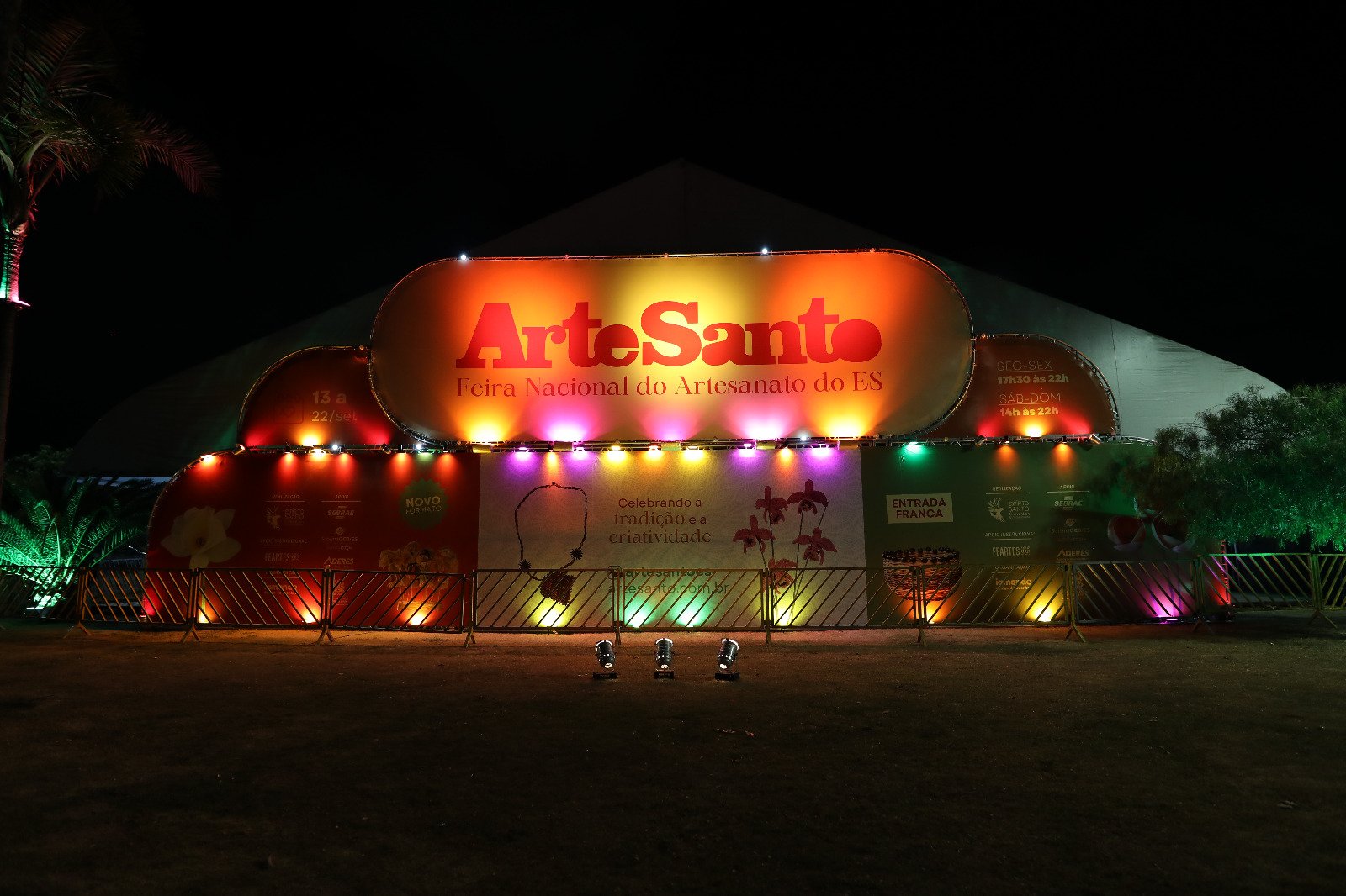 ArteSanto 2025 reúne mais de 600 expositores na Praça do Papa, em Vitória