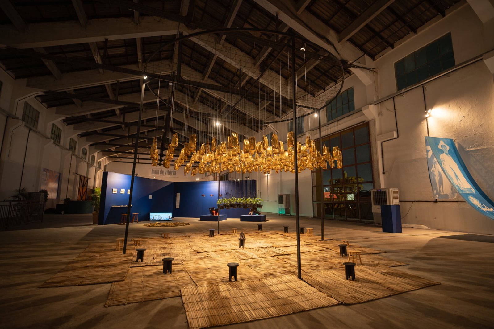 Exposição sobre a Baía de Vitória está aberta até 7 de dezembro no Armazém 5