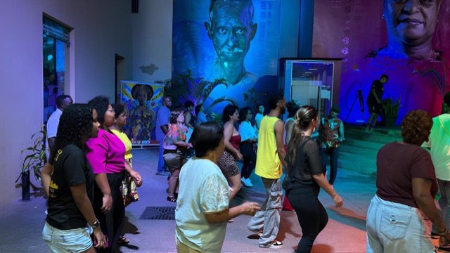 Mucane recebe Baile Charme com música e dança nesta sexta em Vitória